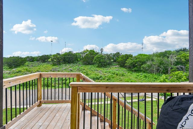 12211 VISTA FLTS, San Antonio, TX 78233
