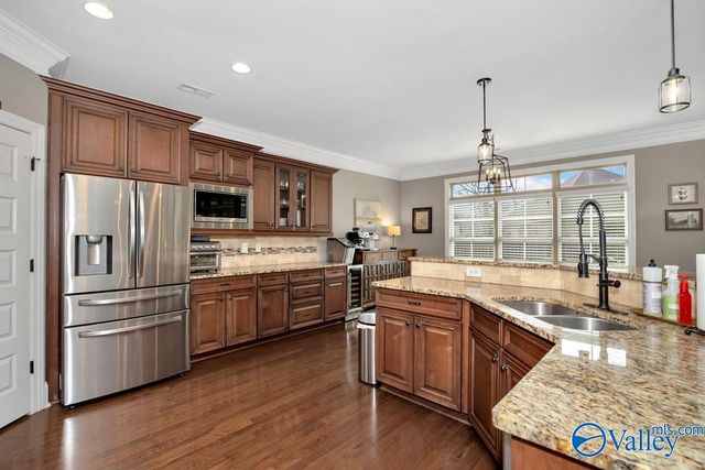 102 Cutwater Court, Harvest, AL 35749