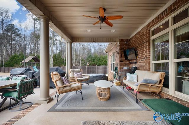 102 Cutwater Court, Harvest, AL 35749