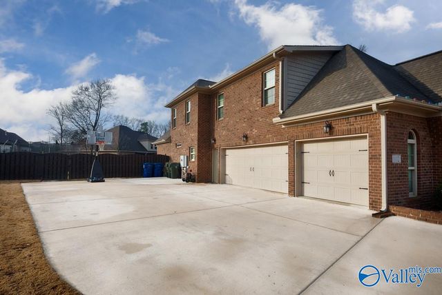 102 Cutwater Court, Harvest, AL 35749