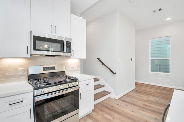2355 Hoskins Drive, Houston, TX 77080