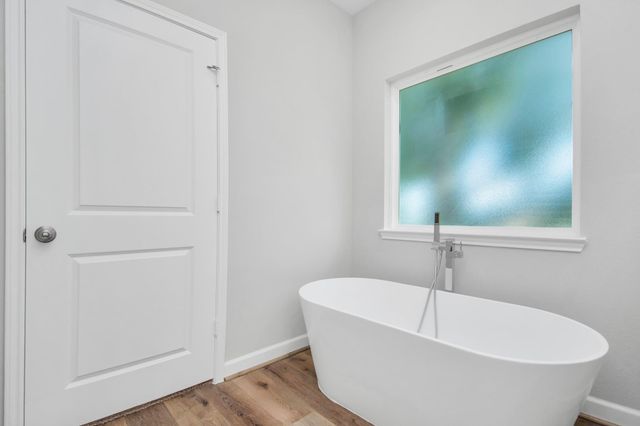 2355 Hoskins Drive, Houston, TX 77080