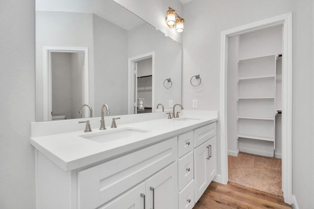 2355 Hoskins Drive, Houston, TX 77080