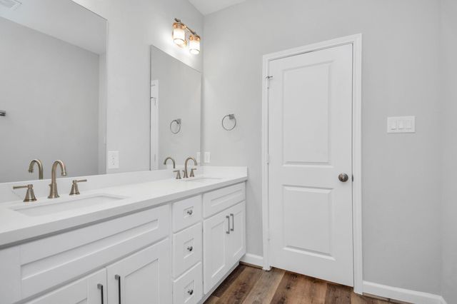 2355 Hoskins Drive, Houston, TX 77080