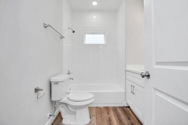 2355 Hoskins Drive, Houston, TX 77080