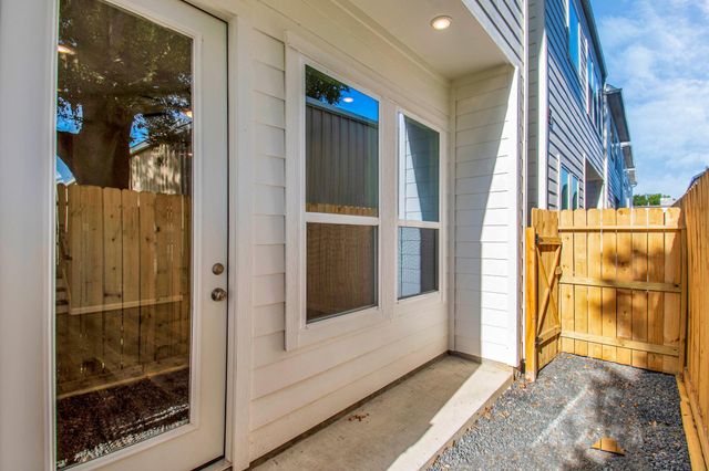 2355 Hoskins Drive, Houston, TX 77080