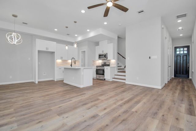 2355 Hoskins Drive, Houston, TX 77080