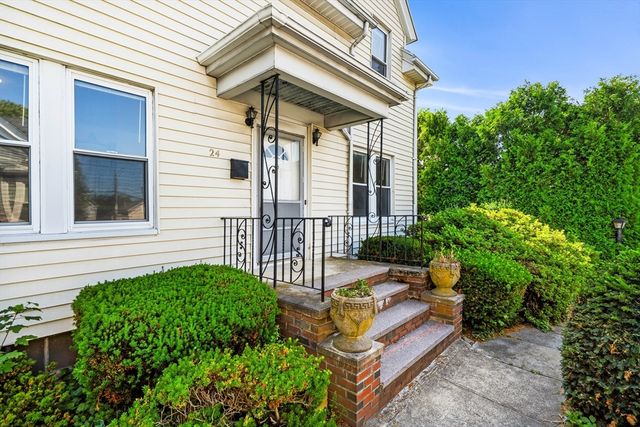24 Walden St, Lynn, MA 01905