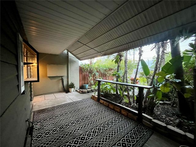 727 N HIMES AVENUE, Tampa, FL 33609