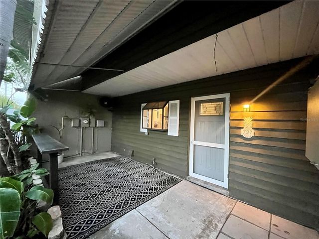 727 N HIMES AVENUE, Tampa, FL 33609