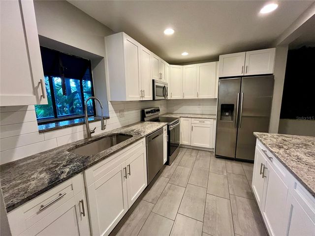 727 N HIMES AVENUE, Tampa, FL 33609