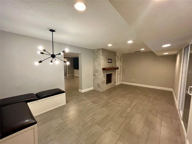 727 N HIMES AVENUE, Tampa, FL 33609