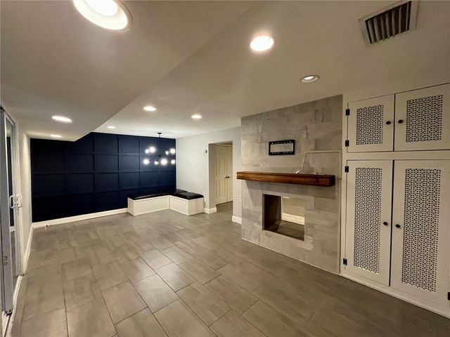 727 N HIMES AVENUE, Tampa, FL 33609