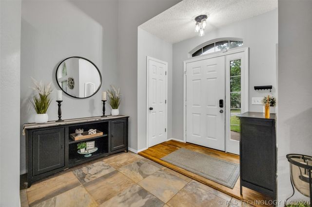 3426 S 76th West Avenue, Tulsa, OK 74107
