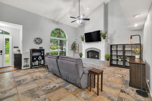 3426 S 76th West Avenue, Tulsa, OK 74107