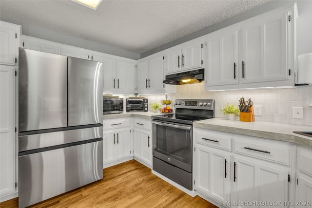 3426 S 76th West Avenue, Tulsa, OK 74107