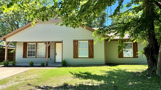 1715 Hemphill Street, Greenville, TX 75401