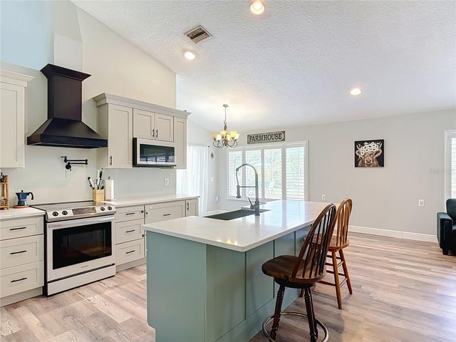 3000 LOCKWOOD BOULEVARD, Deltona, FL 32738
