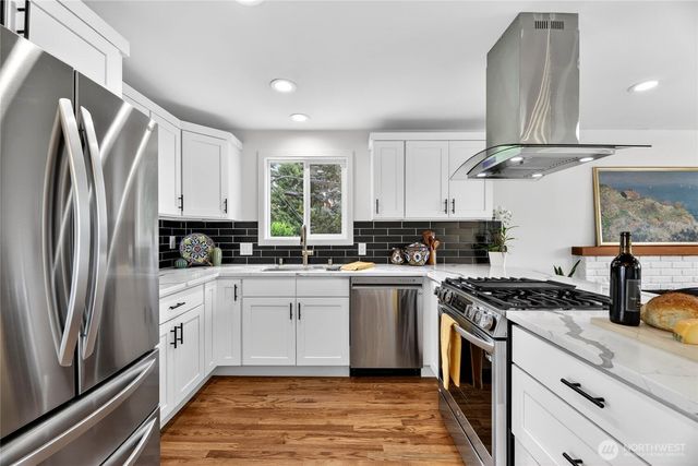 5403 34th Avenue SW, Seattle, WA 98126