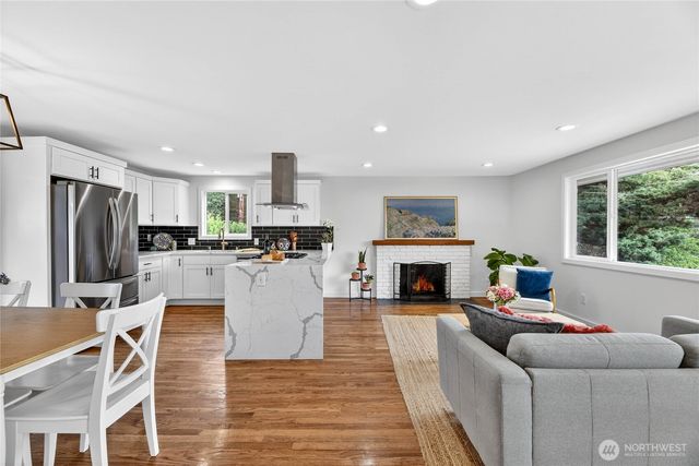 5403 34th Avenue SW, Seattle, WA 98126