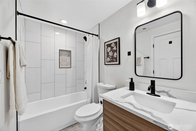 5403 34th Avenue SW, Seattle, WA 98126