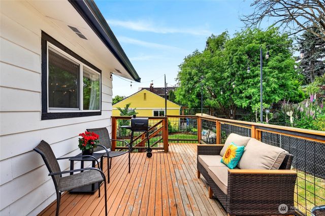 5403 34th Avenue SW, Seattle, WA 98126