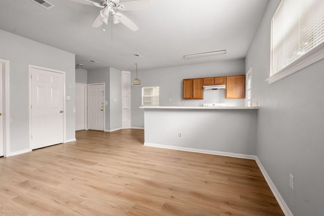 11911 Chetman Drive B, Houston, TX 77065