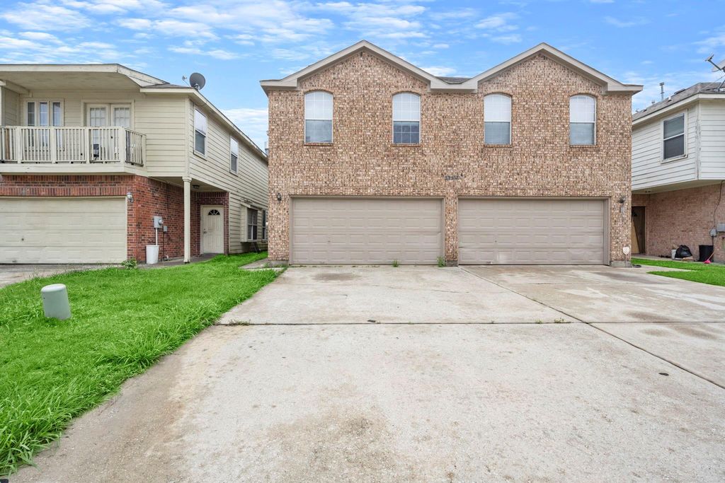 11911 Chetman Drive B, Houston, TX 77065