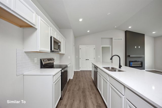 1702 22nd Avenue SE, Altoona, IA 50009