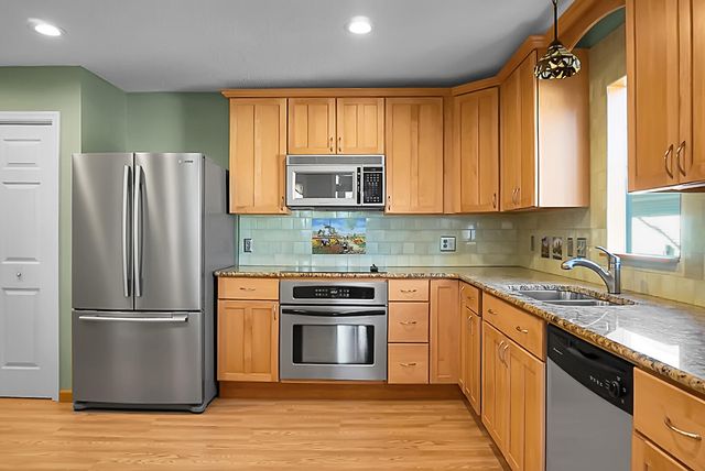 9140 Delancey Circle, North Charleston, SC 29406