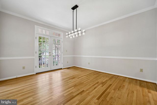 2 SENECA FOREST CT, Germantown, MD 20876
