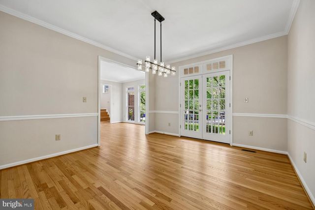 2 SENECA FOREST CT, Germantown, MD 20876