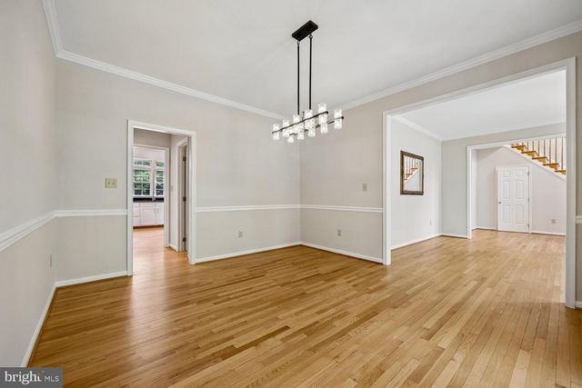 2 SENECA FOREST CT, Germantown, MD 20876