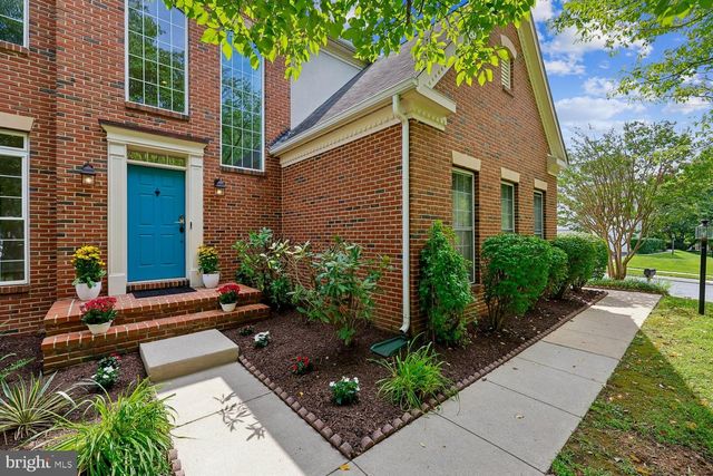 2 SENECA FOREST CT, Germantown, MD 20876