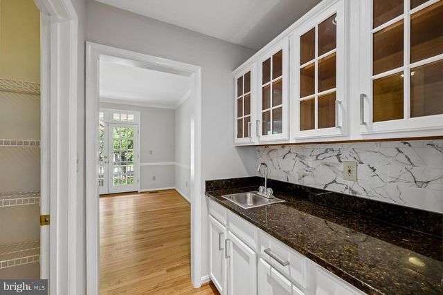 2 SENECA FOREST CT, Germantown, MD 20876