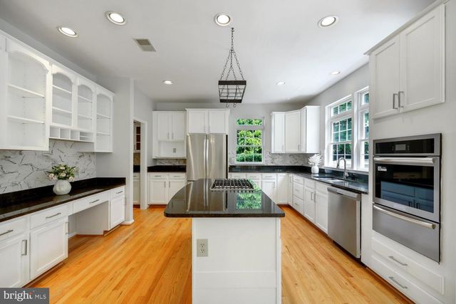 2 SENECA FOREST CT, Germantown, MD 20876
