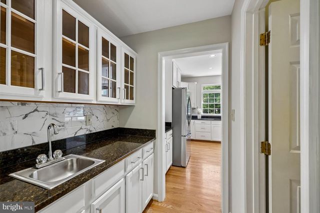 2 SENECA FOREST CT, Germantown, MD 20876