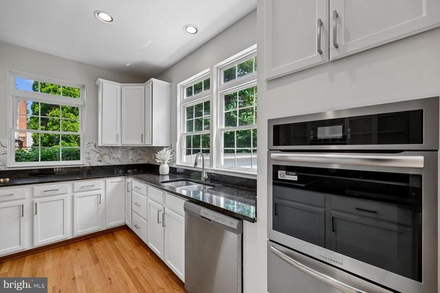 2 SENECA FOREST CT, Germantown, MD 20876
