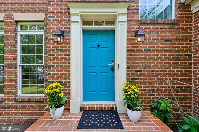 2 SENECA FOREST CT, Germantown, MD 20876