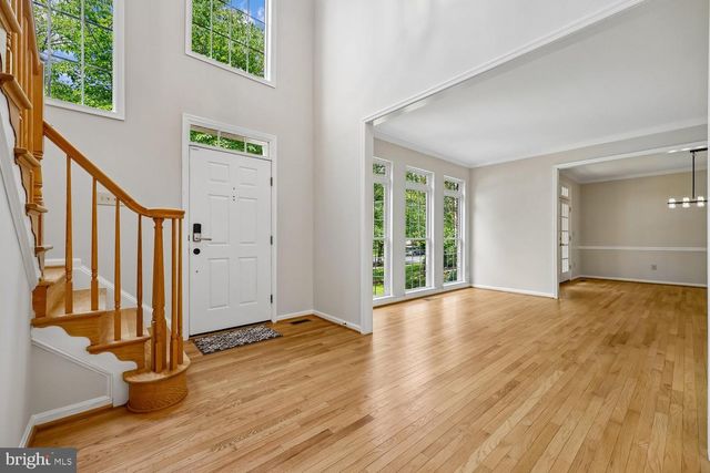 2 SENECA FOREST CT, Germantown, MD 20876