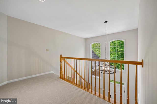 2 SENECA FOREST CT, Germantown, MD 20876