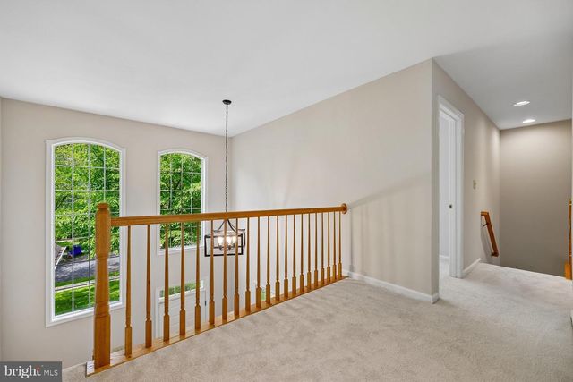 2 SENECA FOREST CT, Germantown, MD 20876