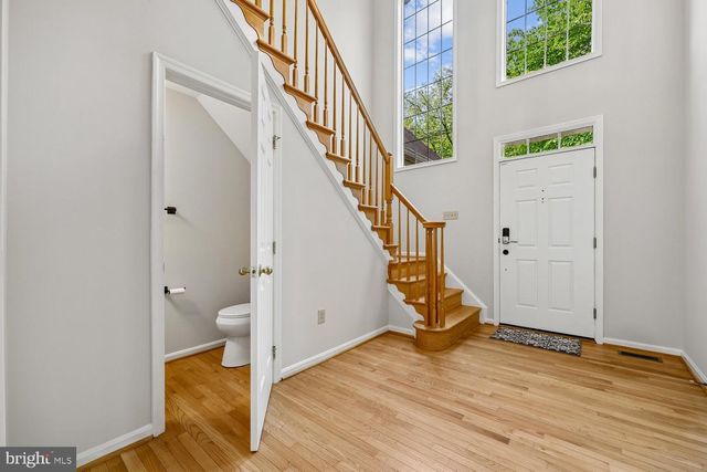 2 SENECA FOREST CT, Germantown, MD 20876