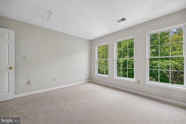 2 SENECA FOREST CT, Germantown, MD 20876