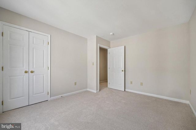 2 SENECA FOREST CT, Germantown, MD 20876