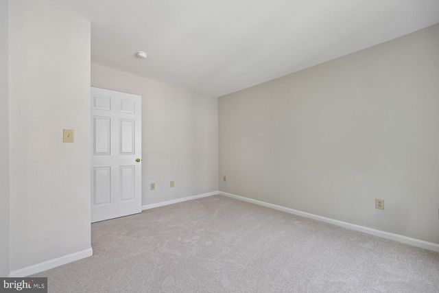 2 SENECA FOREST CT, Germantown, MD 20876