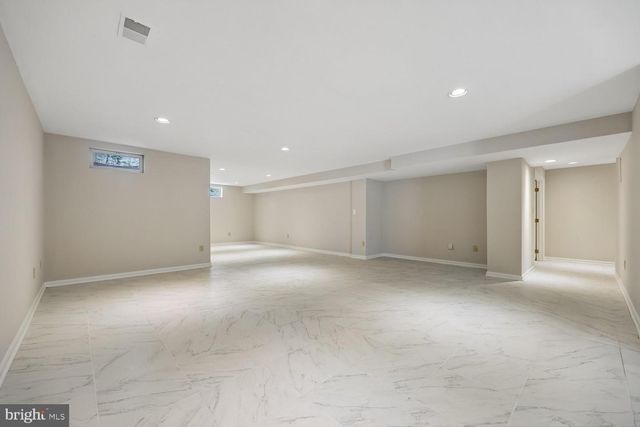 2 SENECA FOREST CT, Germantown, MD 20876