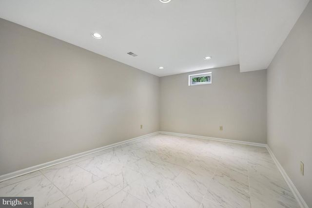 2 SENECA FOREST CT, Germantown, MD 20876