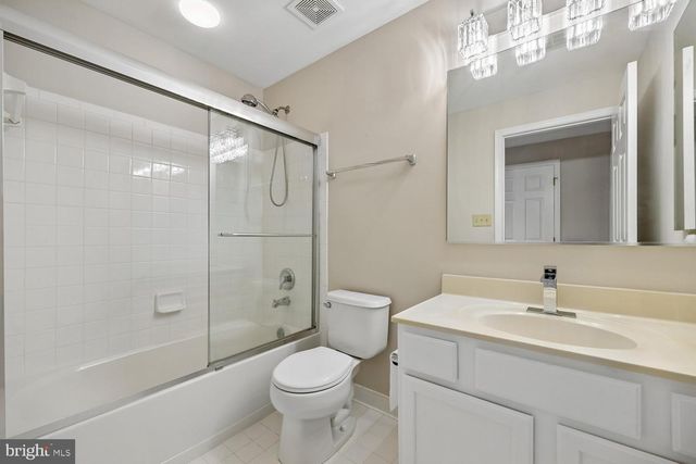 2 SENECA FOREST CT, Germantown, MD 20876