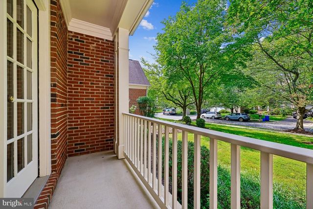 2 SENECA FOREST CT, Germantown, MD 20876
